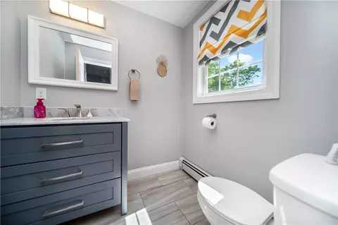 Bath - 52 Benefit St, Warwick, RI 02886 photo 1 of 2