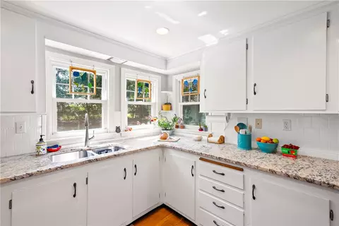 Kitchen - 36 Apple Tree Ln, Warwick, RI 02888 photo 2 of 4