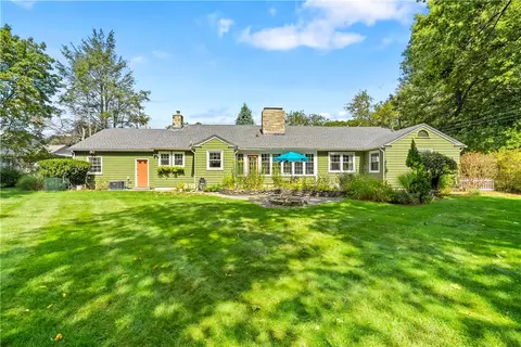 Exterior - 36 Apple Tree Ln, Warwick, RI 02888 photo 11 of 12