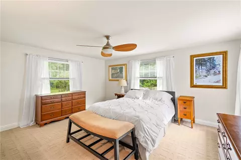 Bedroom - 36 Apple Tree Ln, Warwick, RI 02888 photo 3 of 4