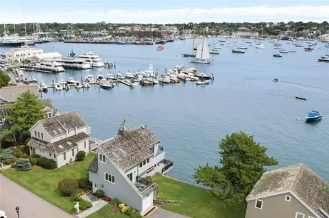 5 Defenders Row, Newport, RI 02840