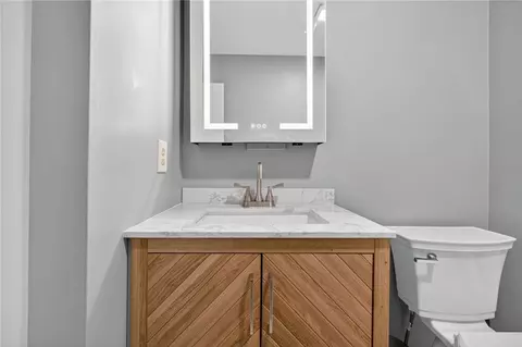 Bath - 22 Apache Dr #E, Westerly, RI 02891 photo 4 of 5