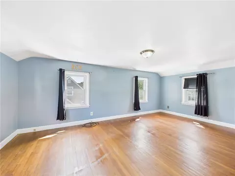 Bedroom - 85 Pilgrim Dr, Warwick, RI 02888 photo 1 of 11