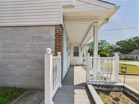 Exterior - 85 Pilgrim Dr, Warwick, RI 02888 photo 3 of 10
