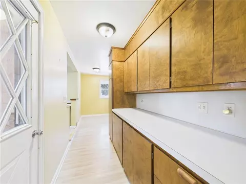 Entry Way - 85 Pilgrim Dr, Warwick, RI 02888 photo 1 of 3