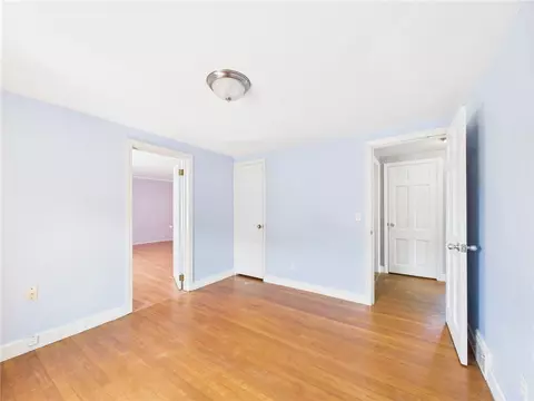 Bedroom - 85 Pilgrim Dr, Warwick, RI 02888 photo 7 of 11