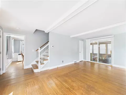Living - 85 Pilgrim Dr, Warwick, RI 02888 photo 1 of 9