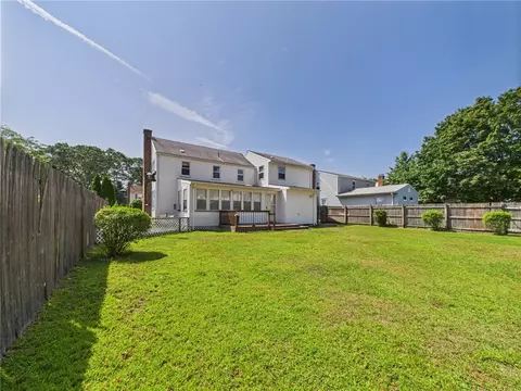 Exterior - 85 Pilgrim Dr, Warwick, RI 02888 photo 10 of 10
