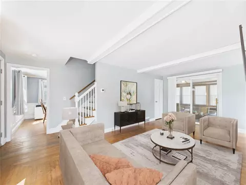 Living - 85 Pilgrim Dr, Warwick, RI 02888 photo 3 of 9