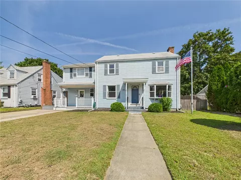 Exterior - 85 Pilgrim Dr, Warwick, RI 02888 photo 1 of 10