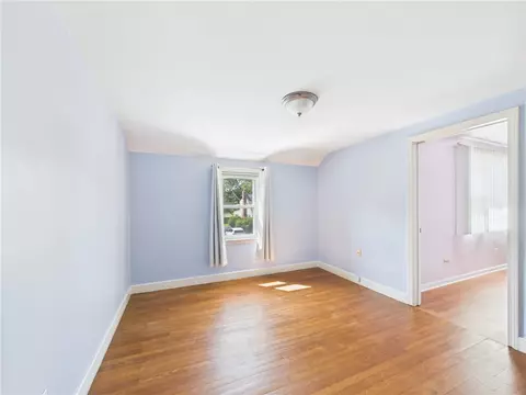 Bedroom - 85 Pilgrim Dr, Warwick, RI 02888 photo 6 of 11