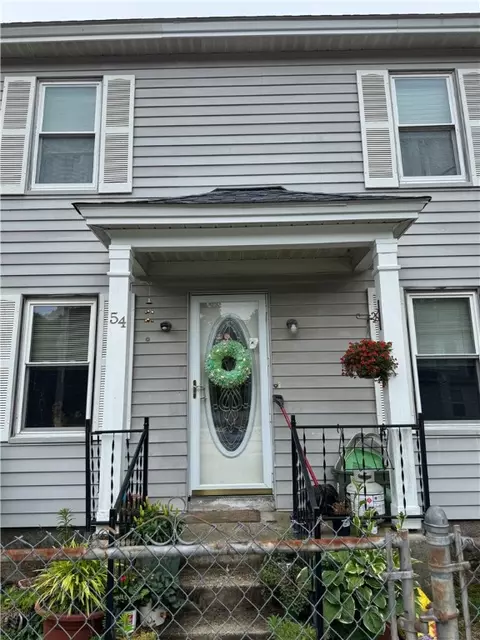54 Arthur St, West Warwick, RI 02893