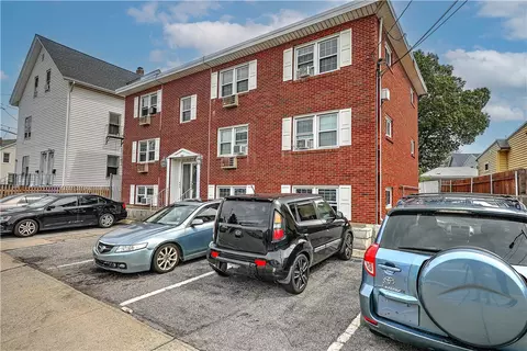 1167 Newport Ave, Pawtucket, RI 02861