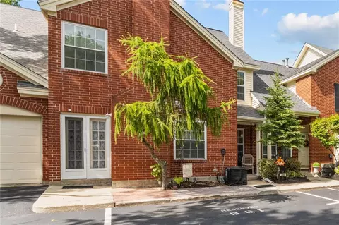 626 Smithfield Rd #704, North Providence, RI 02904