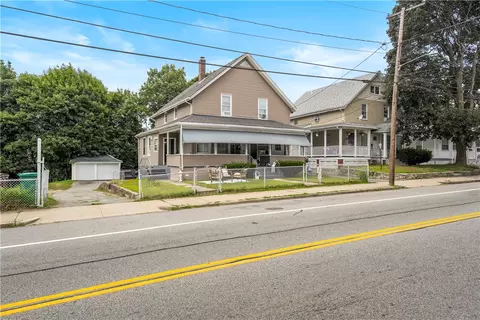 675 Park Ave, Woonsocket, RI 02895