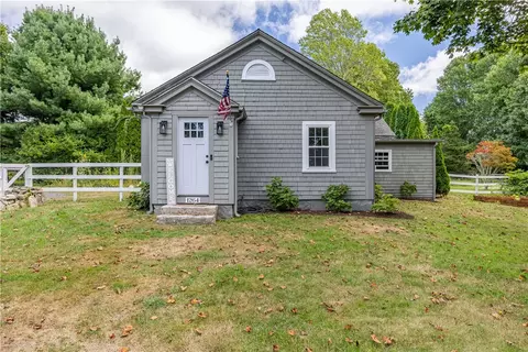 1264 Crandall Rd, Tiverton, RI 02878