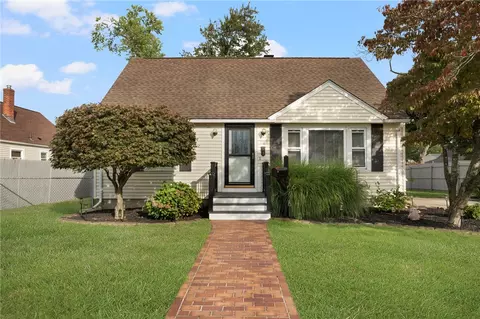 118 Airway Rd, Warwick, RI 02886