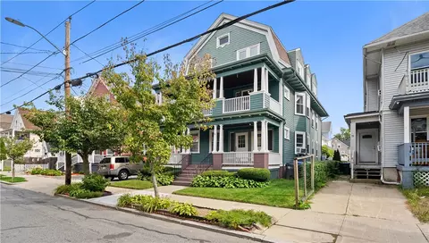 68 Lenox Ave, Providence, RI 02907