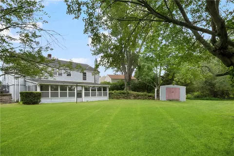 Exterior - 21 Parsonage Dr, Warwick, RI 02889 photo 5 of 6