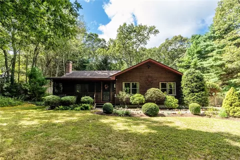 16 Duhamel Ave, Charlestown, RI 02813