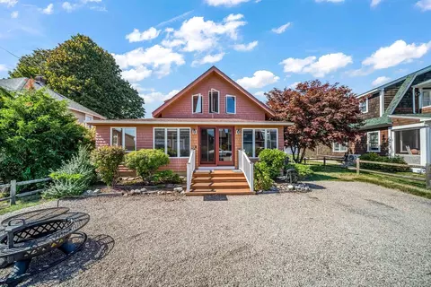 138 Sauga Ave, North Kingstown, RI 02852