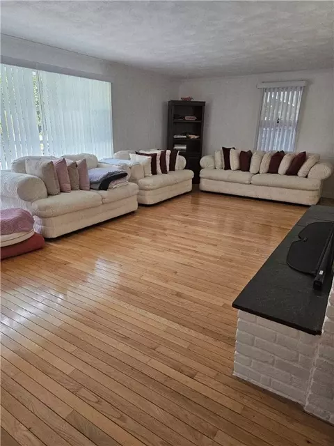 Living - 724 Fairmount St, Woonsocket, RI 02895 photo 3 of 6