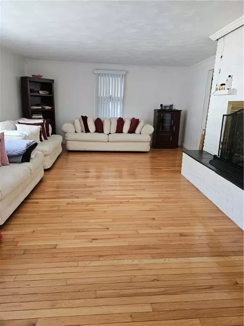 Living - 724 Fairmount St, Woonsocket, RI 02895 photo 2 of 6