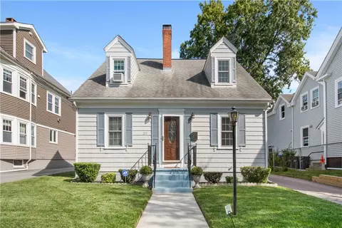 217 Summit Ave, Providence, RI 02906