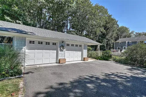 1216 E Main Rd, Middletown, RI 02842 photo 26
