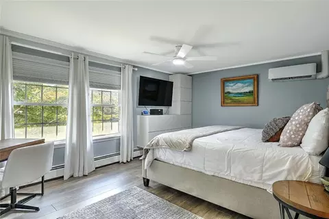 1216 E Main Rd, Middletown, RI 02842 photo 12