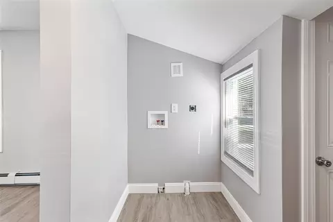 Entry Way - 90 Huron St, Warwick, RI 02889 photo 3 of 4