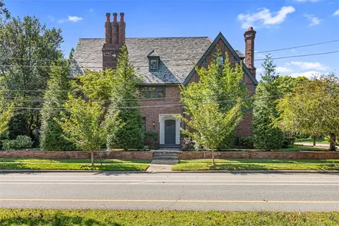 436 Blackstone Blvd, Providence, RI 02906