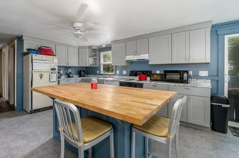127 St Leon Ave, Woonsocket, RI 02895 photo 5
