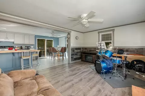 127 St Leon Ave, Woonsocket, RI 02895 photo 6