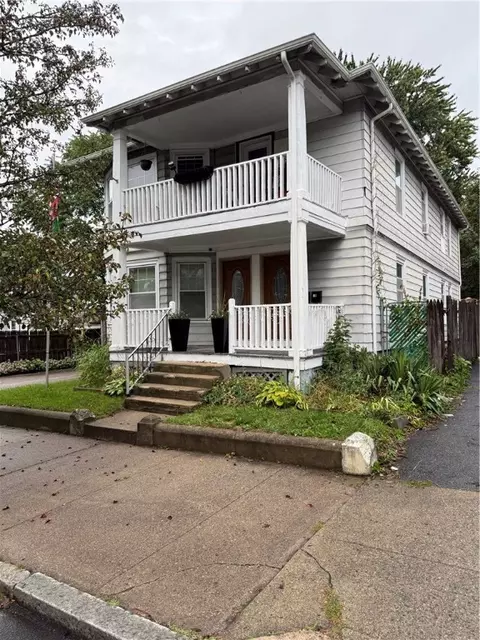16 Brewster St, Pawtucket, RI 02860