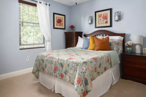 Bedroom - 77 Scenic Way, Exeter, RI 02822 photo 3 of 6