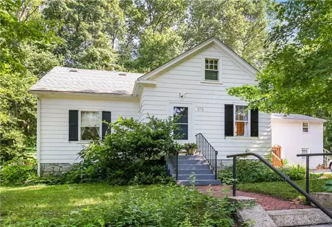 178 Lippitt Ave, Cranston, RI 02921 photo 9