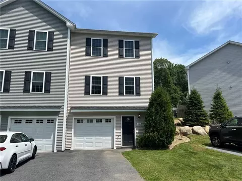 75 Esmond St #1D, West Warwick, RI 02893