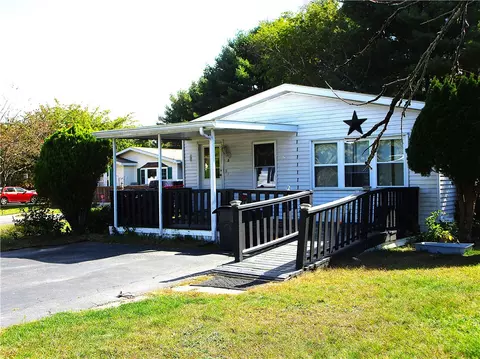 Exterior - 3 Lear Dr, Coventry, RI 02816 photo 8 of 8