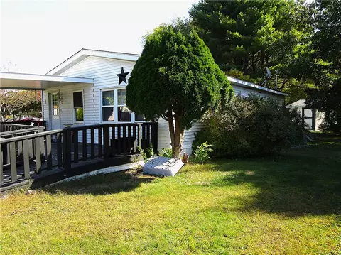 Exterior - 3 Lear Dr, Coventry, RI 02816 photo 7 of 8