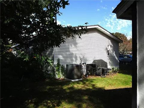 Exterior - 3 Lear Dr, Coventry, RI 02816 photo 5 of 8
