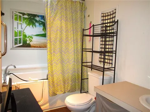 Bath - 3 Lear Dr, Coventry, RI 02816 photo 3 of 3