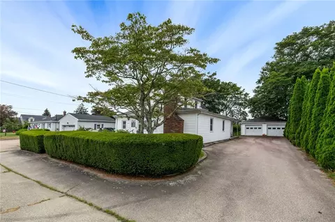11 Longvue Ave, Westerly, RI 02891 photo 3