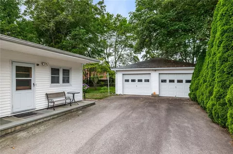 11 Longvue Ave, Westerly, RI 02891 photo 6