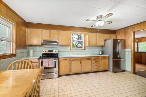 11 Longvue Ave, Westerly, RI 02891 photo 16