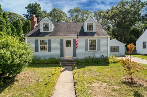 132 King Phillip Dr, North Kingstown, RI 02852
