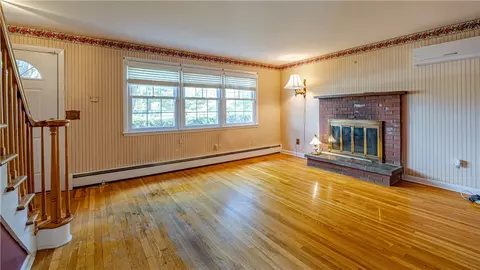 Living - 367 Chestnut Hill Rd, Glocester, RI 02814 photo 1 of 2