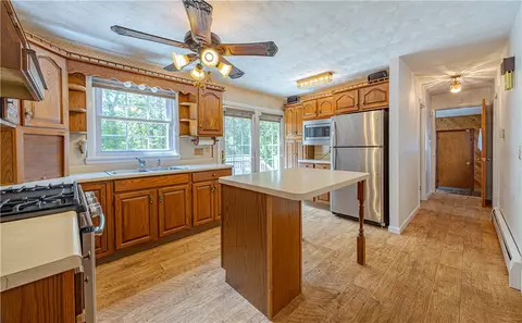 Kitchen - 367 Chestnut Hill Rd, Glocester, RI 02814 photo 2 of 4