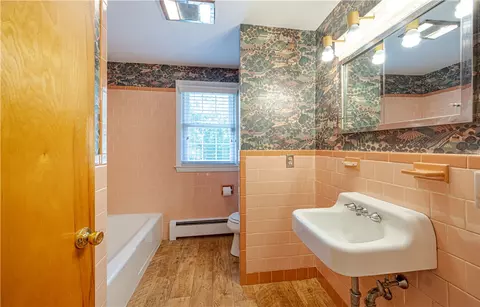 Bath - 367 Chestnut Hill Rd, Glocester, RI 02814 photo 2 of 2