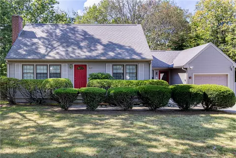 367 Chestnut Hill Rd, Glocester, RI 02814